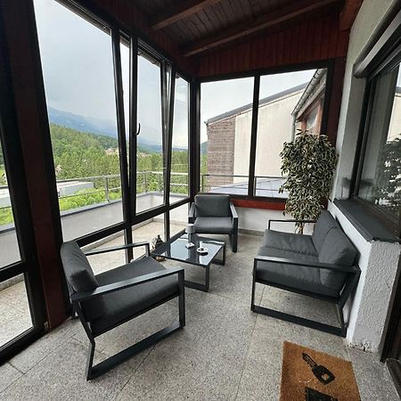 Best View Ap With Parking And 2 Bathrooms Sinaia Kültér fotó