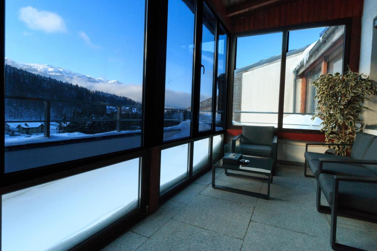 Best View Ap With Parking And 2 Bathrooms Sinaia Kültér fotó