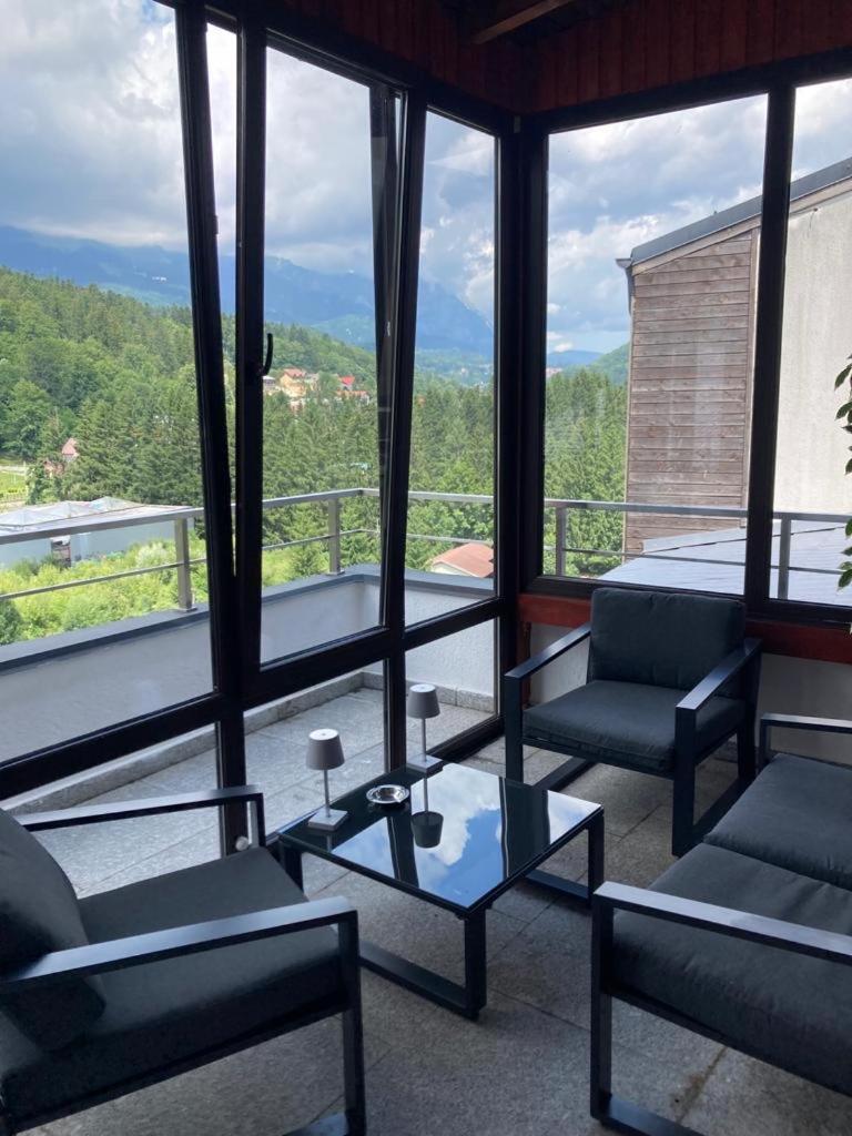 Best View Ap With Parking And 2 Bathrooms Sinaia Kültér fotó