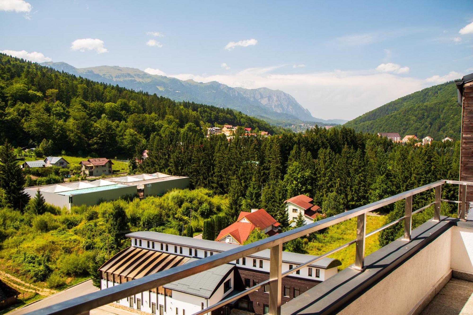 Best View Ap With Parking And 2 Bathrooms Sinaia Kültér fotó