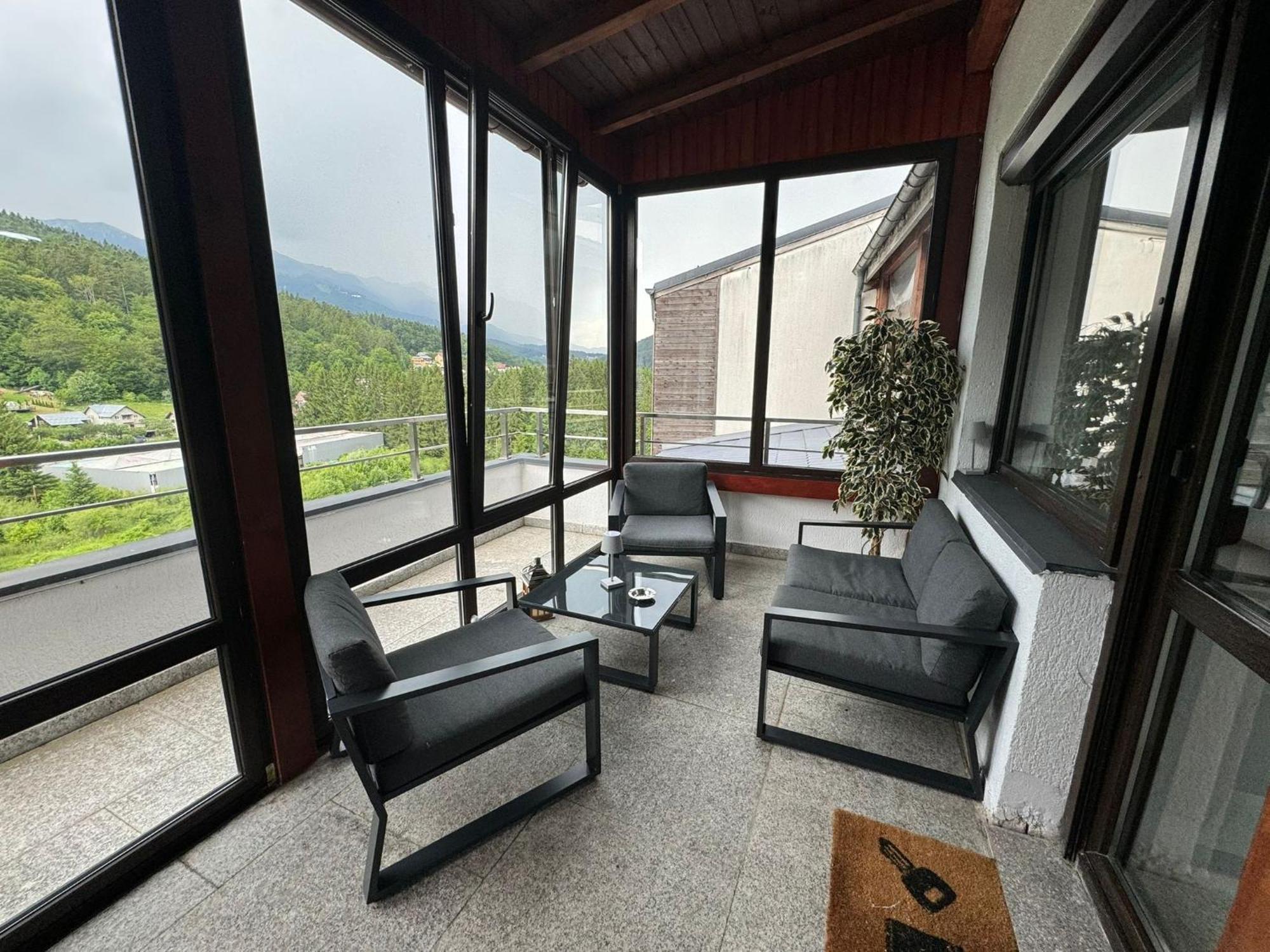 Best View Ap With Parking And 2 Bathrooms Sinaia Kültér fotó